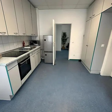 Flixi Ii Zentral&kompakt Privatunterkunft *
